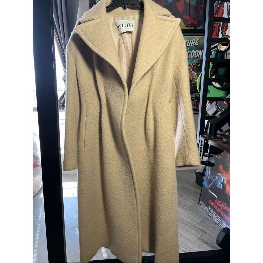 Recto Womenâs Wool Beige Overcoat